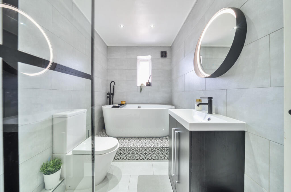 1306364-6-684854a...