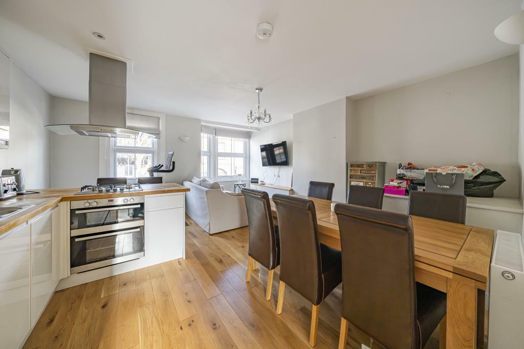 Kitchen / Dining