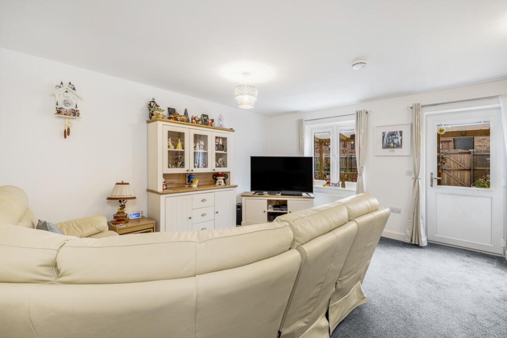 6 Balderson Court (Weston)-18