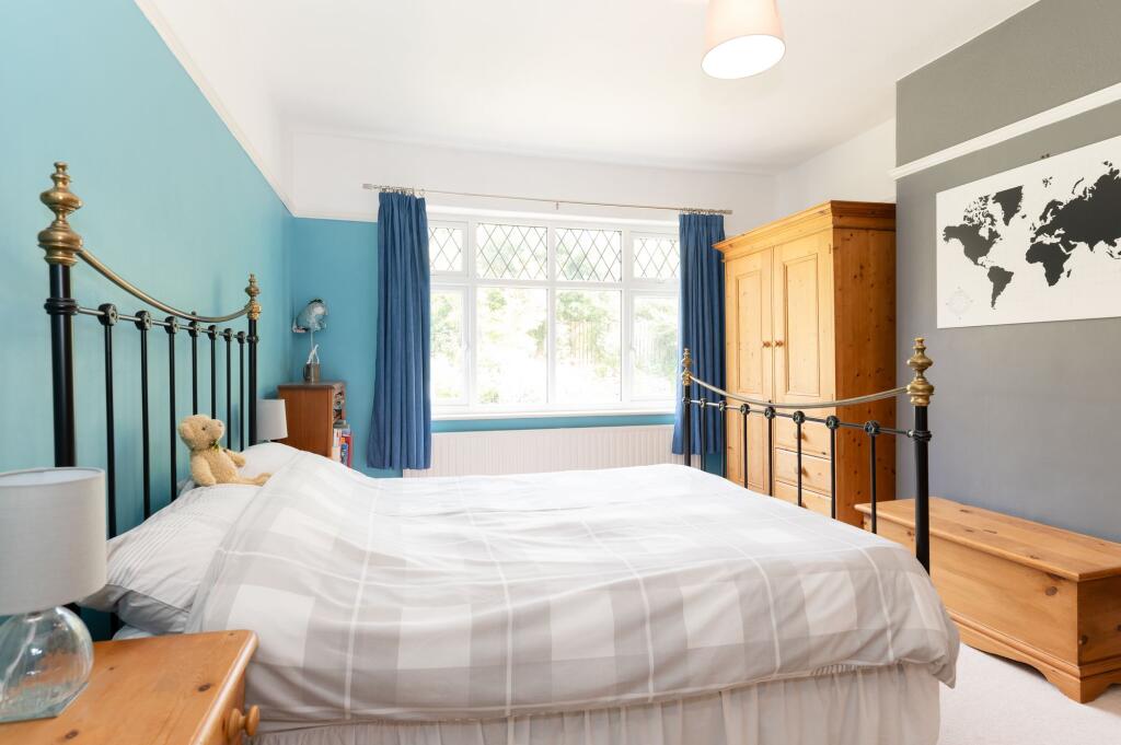 FOUR DOUBLE BEDROOMS PLUS OFFICE AND TWO BATHROOMS