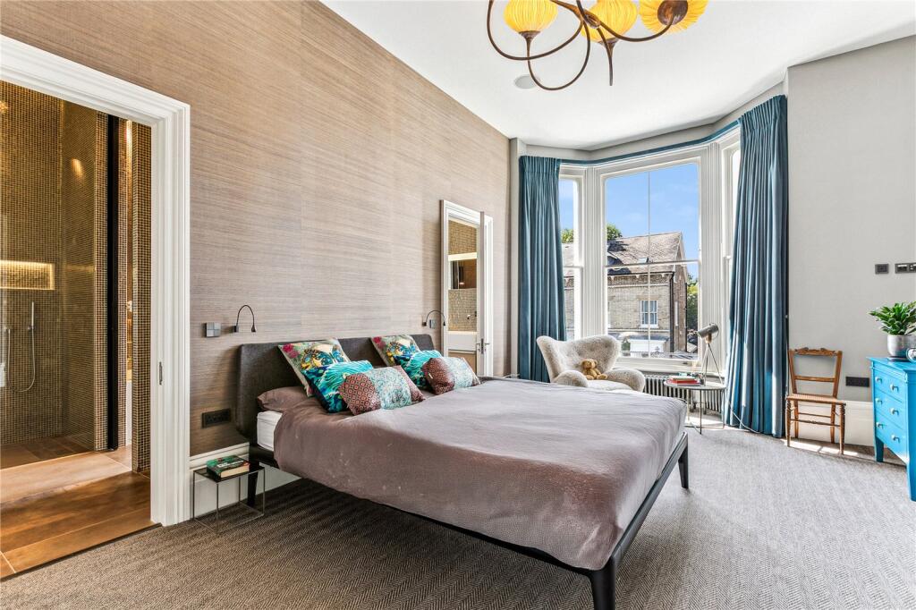 Principal Bedroom