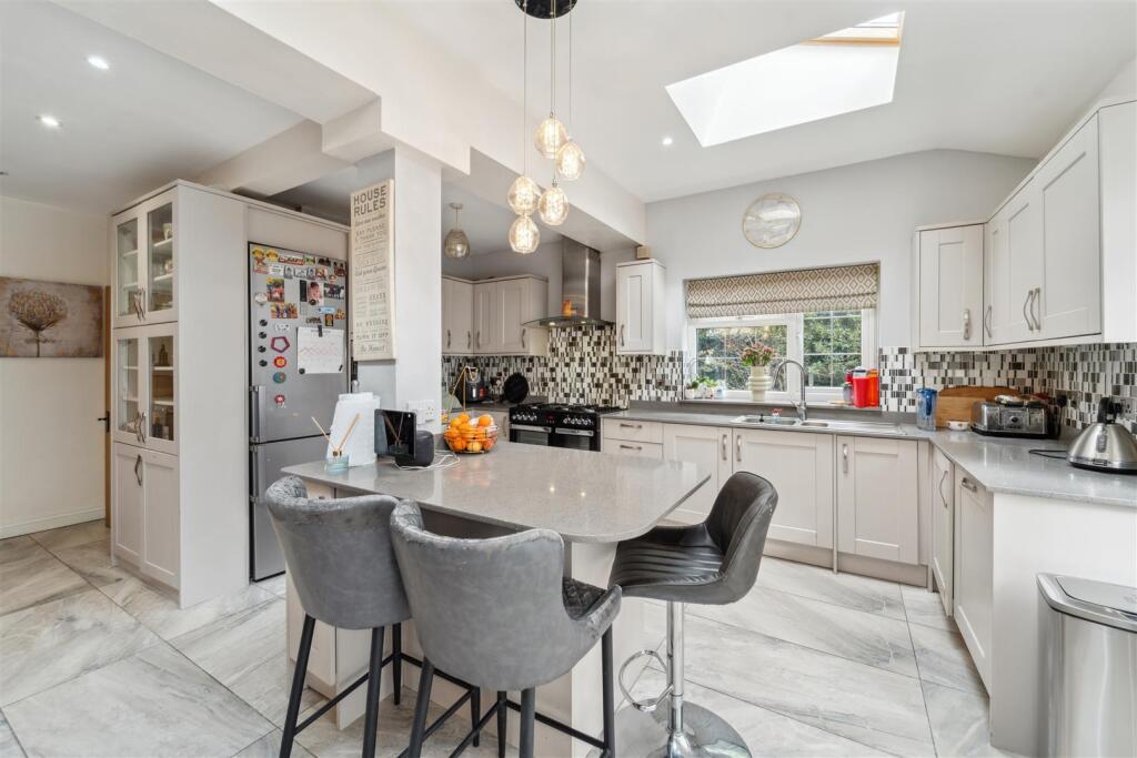 Living/Dining Kitchen