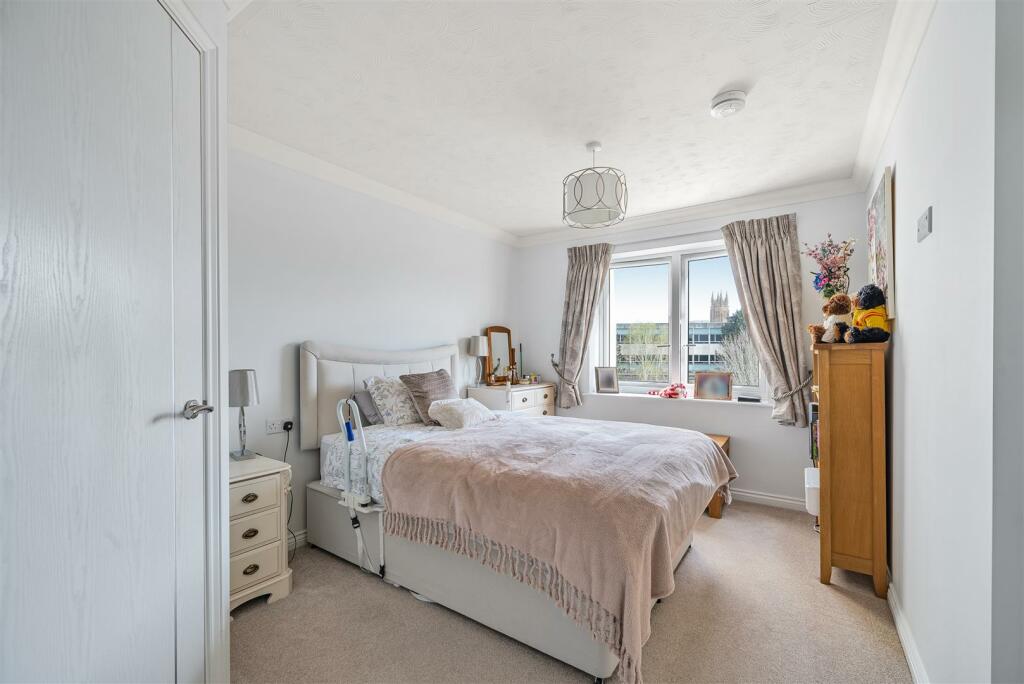 Bedroom.jpg