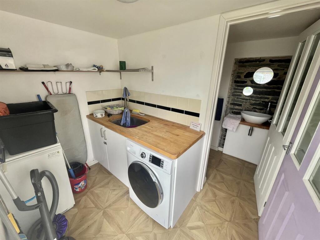 UTILITY ROOM