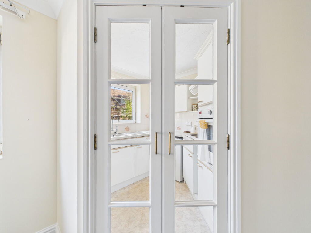 Amber Court, Holland Road, Hove, BN3 1LU