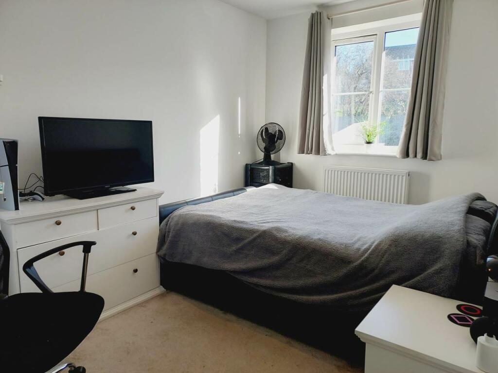 Rear double bedroom