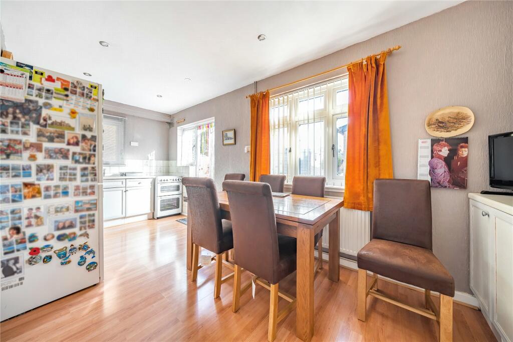 Kitchen / Dining