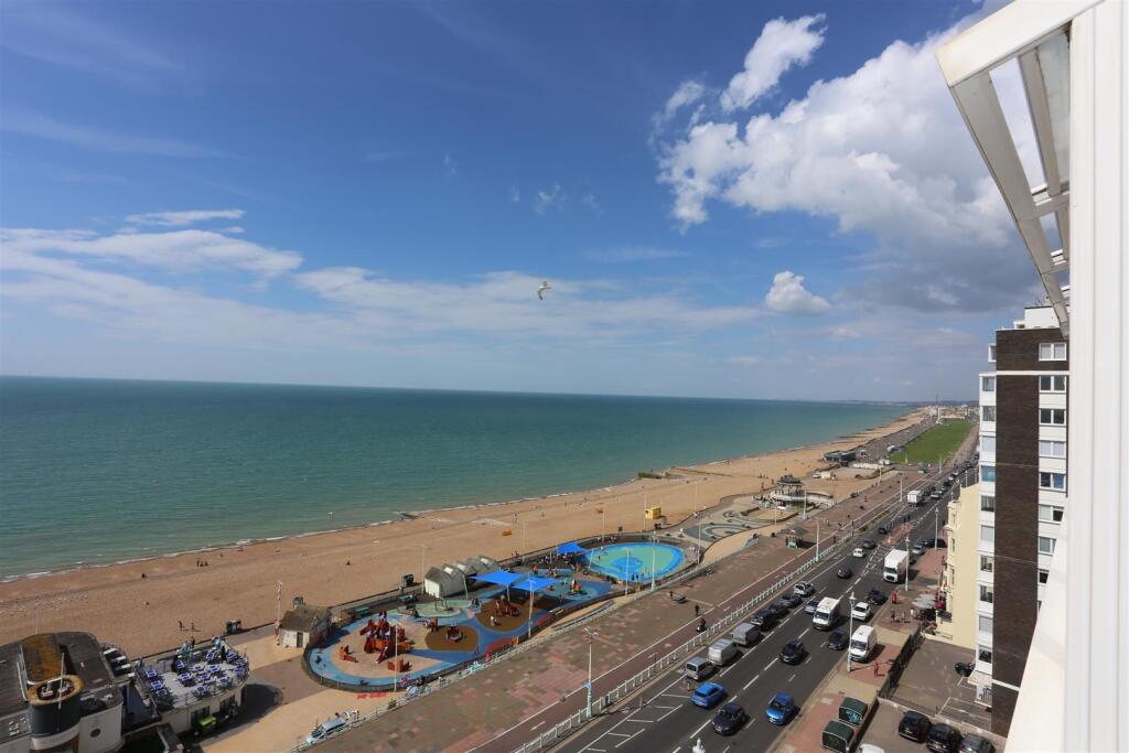 9b Bedford Towers (21).JPG
