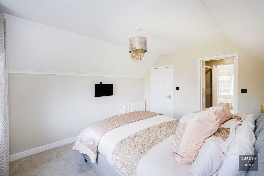 Woodgreen Road 19.jpg