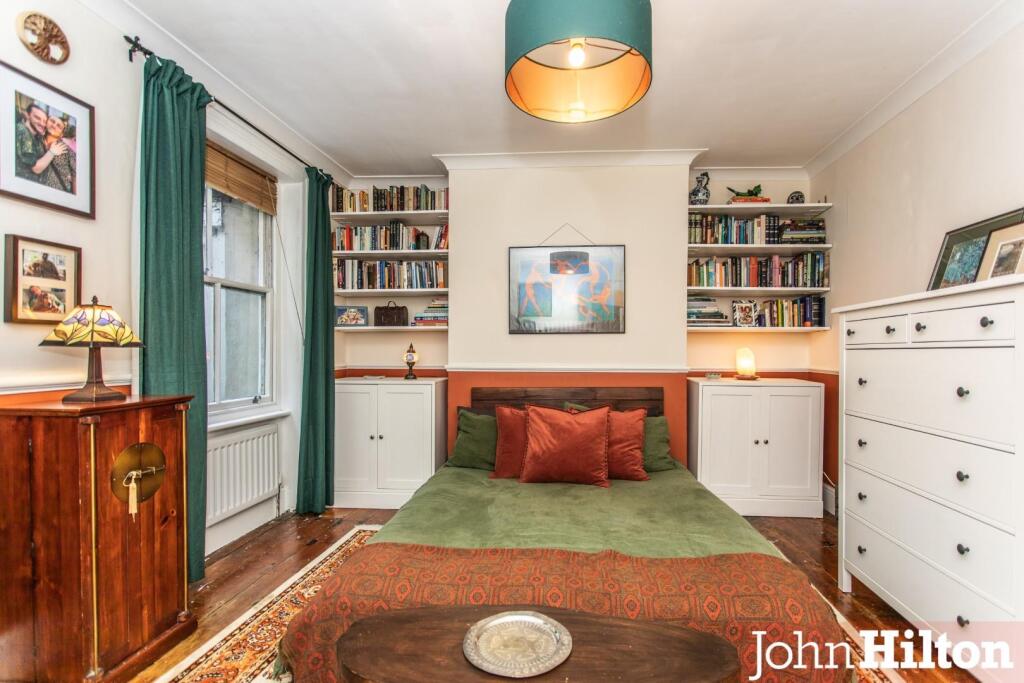 Roundhill Crescent-31.jpg