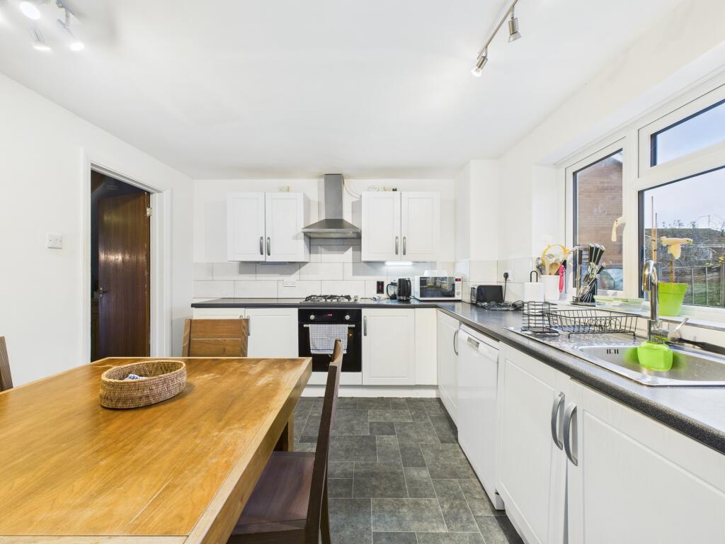 CAM04018G0-PR0400-STILL032