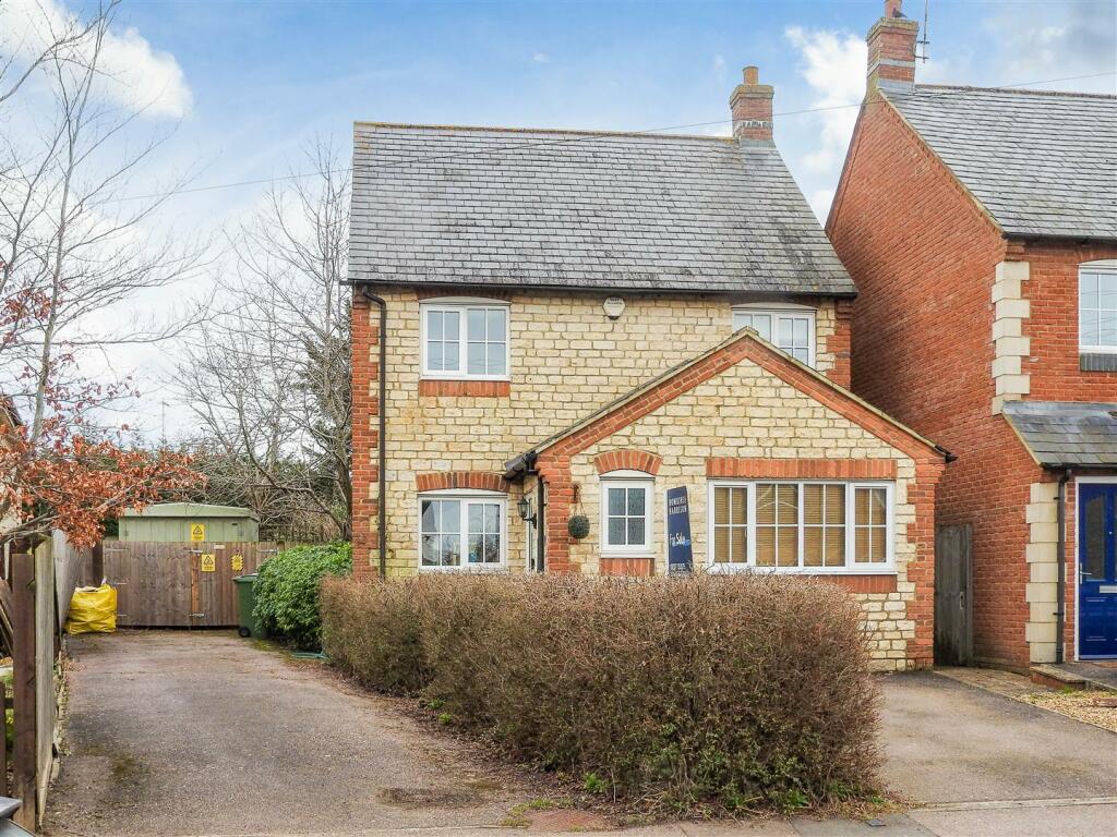 33a High St, Silverstone