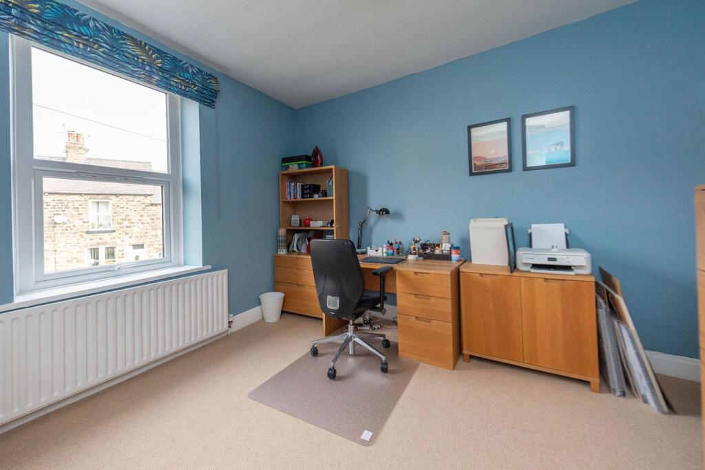 THREE DOUBLE BEDROOMS AND BATHROOM