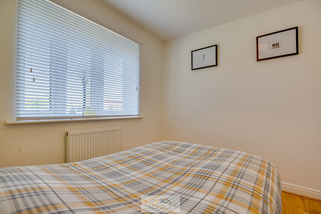 Bedroom 2.3