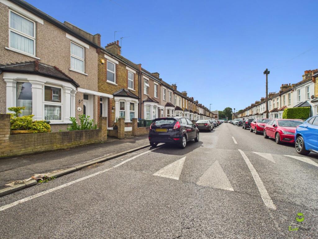 Presented by Nicoleta at EweMove Bexleyheath and D