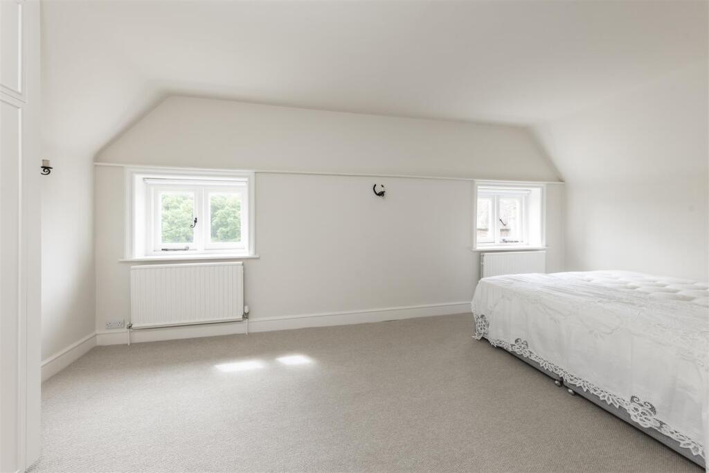 Brookwell-Cottage-Brookwell-Lane-Bramley-GU5-0LQ-1