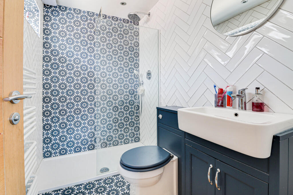 En suite Shower Room