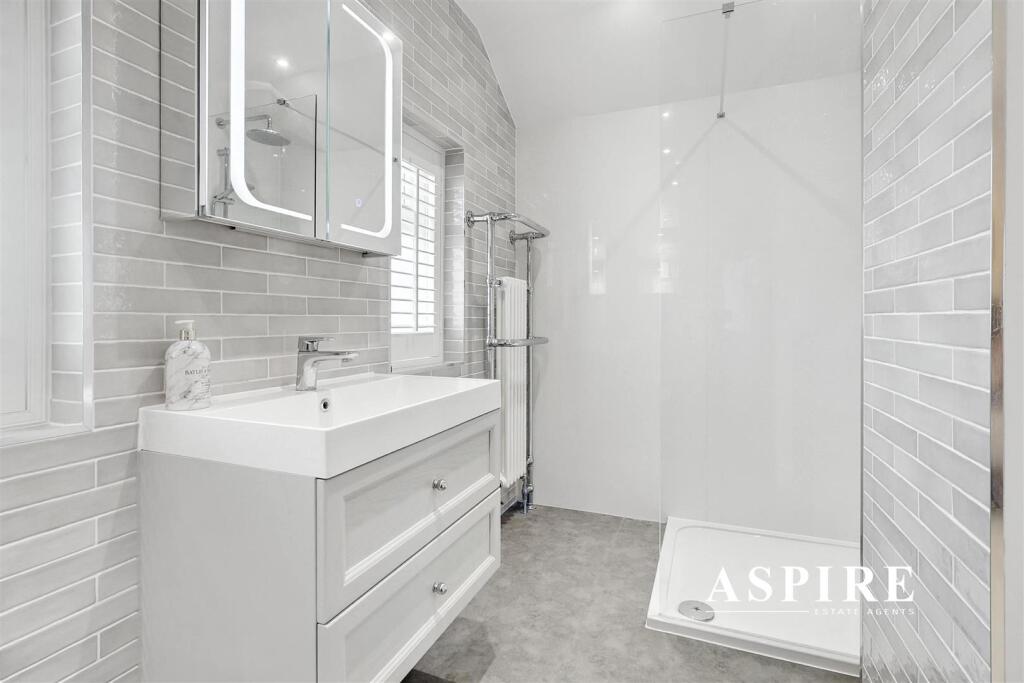 Aspire Estate Agents12.jpg