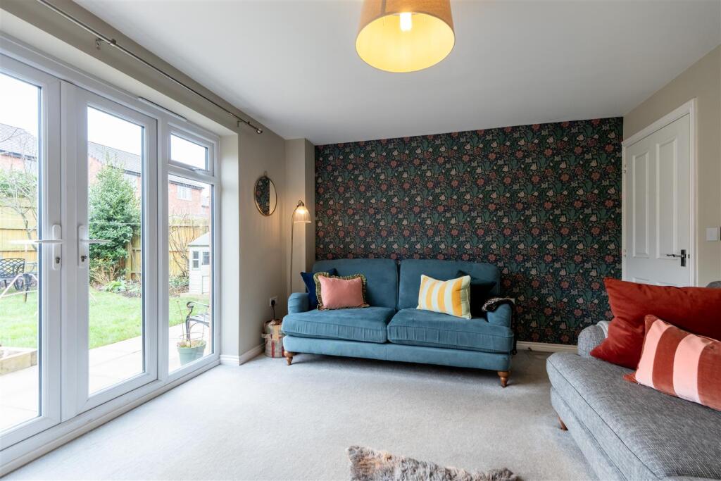 15 Sandford Drive-008.jpg