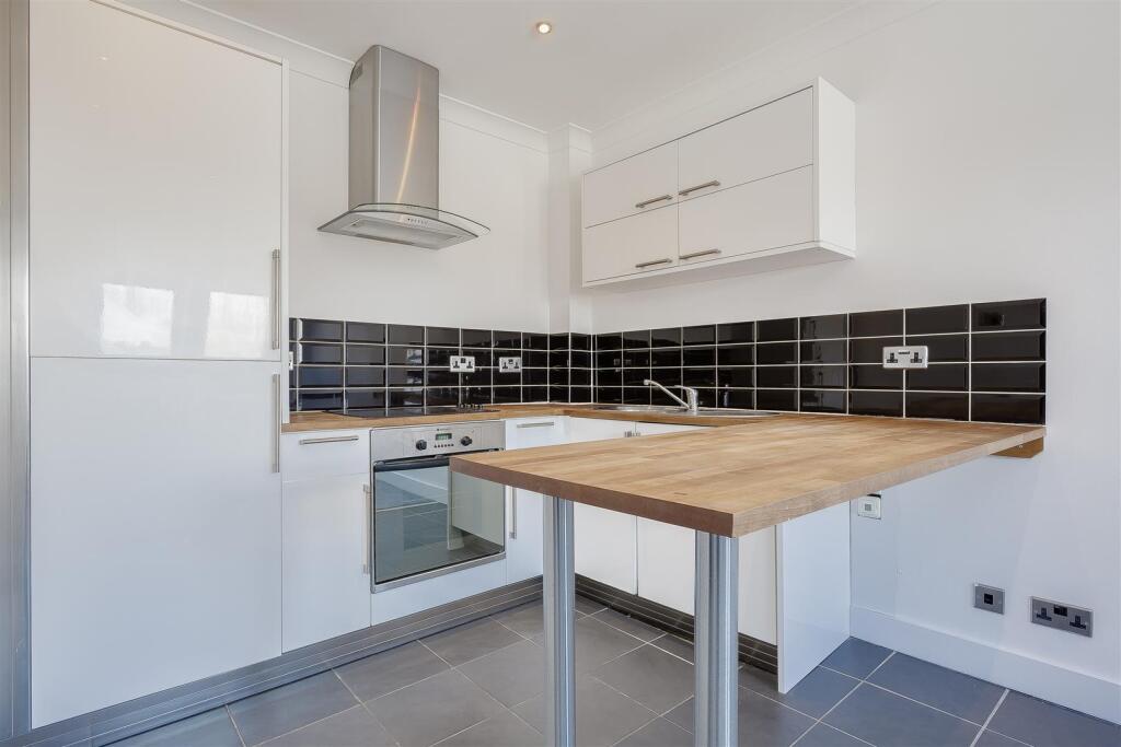 flat-diceland-road-banstead-102.jpg