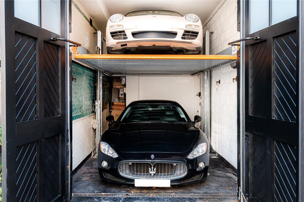 Garage