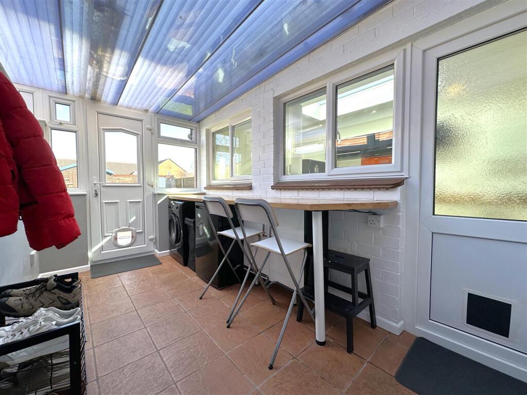 Breakfast Room 924