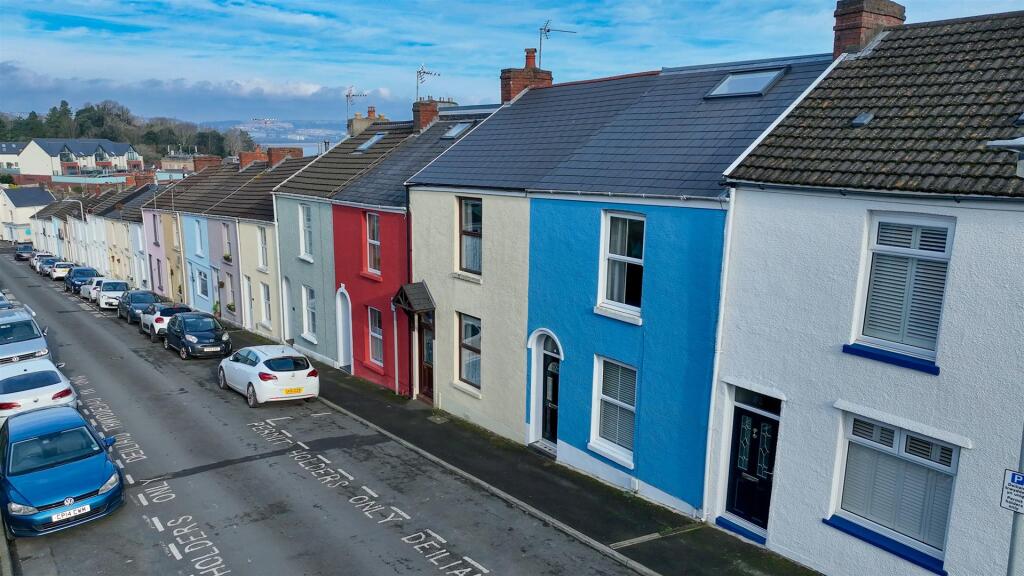 Sequence 01.00_25_59_30.Still006.jpg