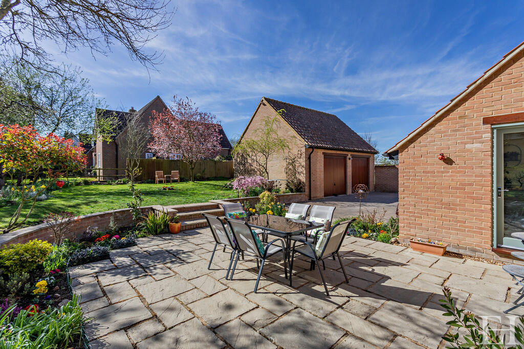 8641652-exteriorW...