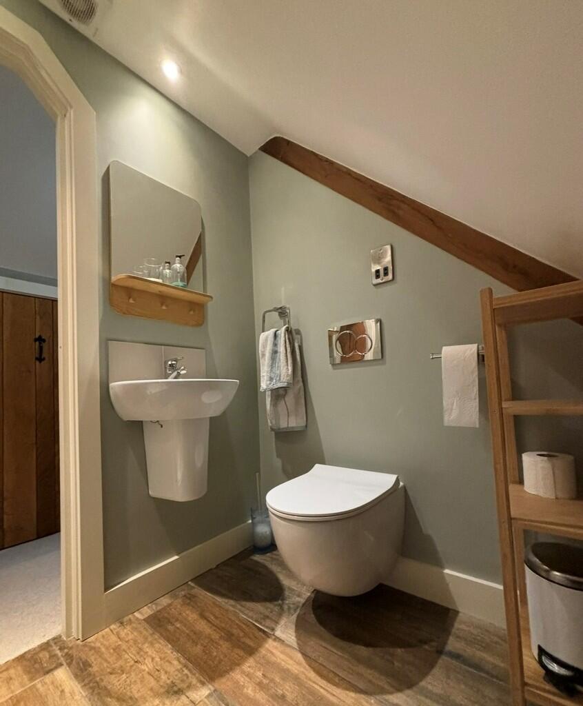 Annexe bathroom 2