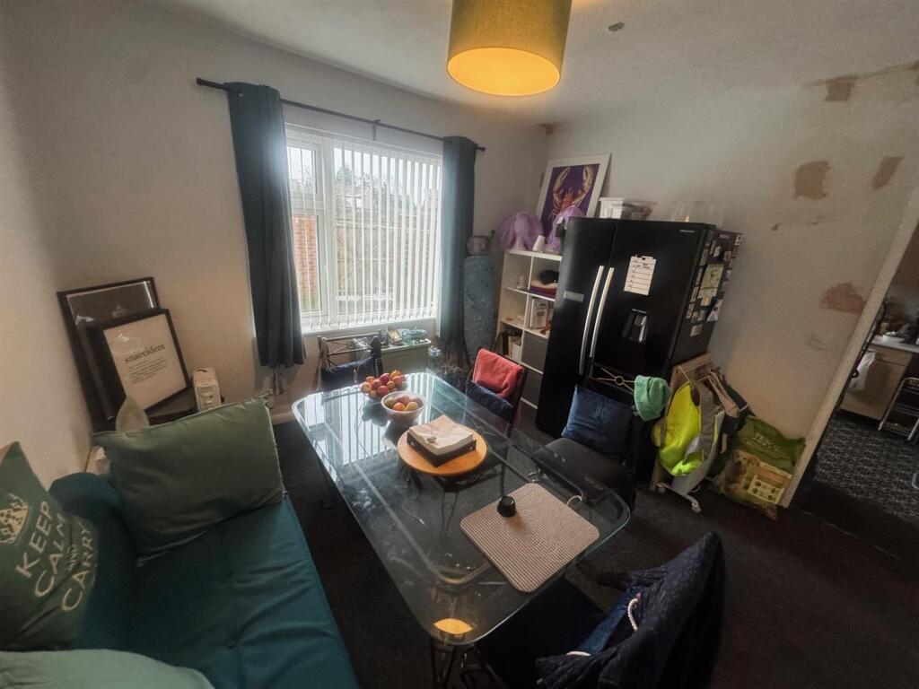 dining room angle 1.jpg