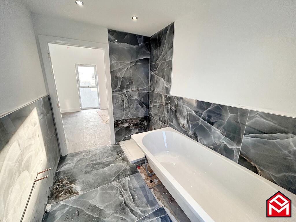 En-Suite Bathroom