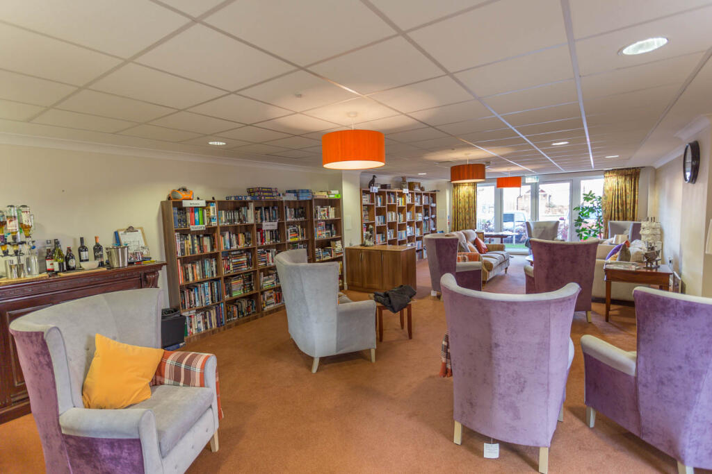 Residents lounge and bar