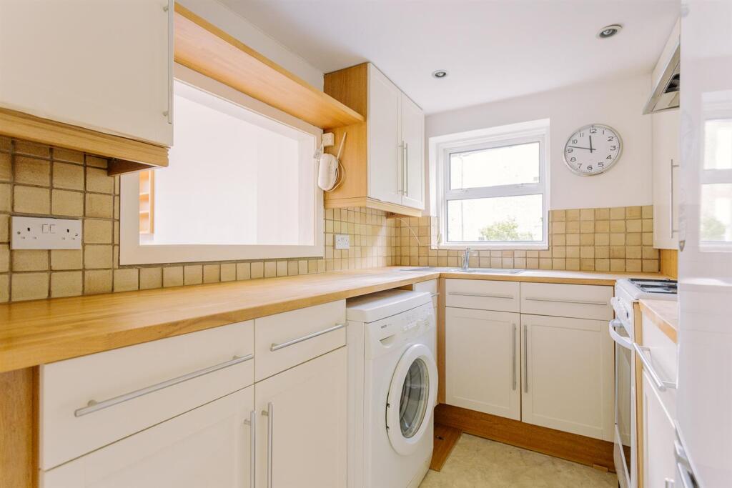 1920px_MB_ferme park road_finsbury park_davies dav