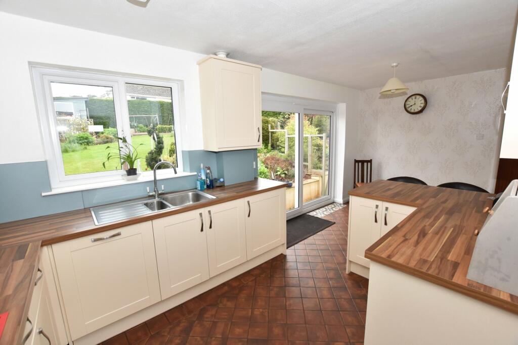 Kitchen/Breakfast Rm