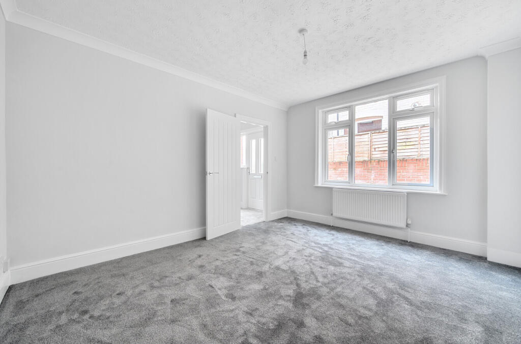 1363078-9-68de963...