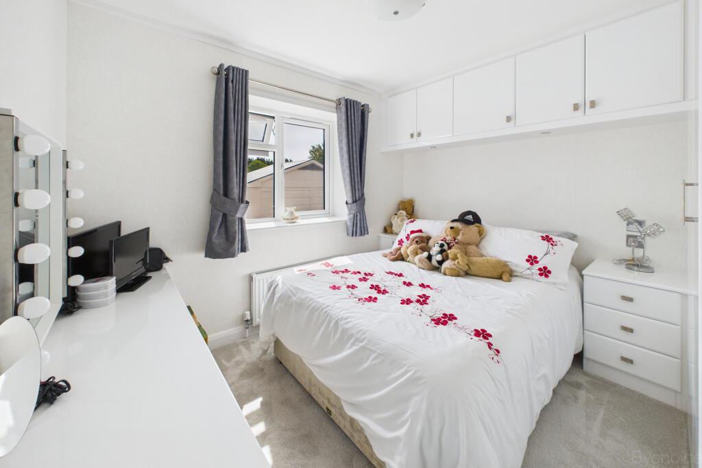 CAM05449G0-PR0024-STILL009