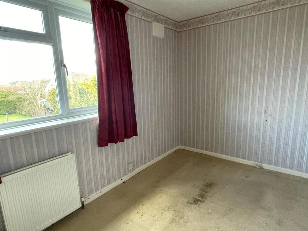 Bedroom..jpg