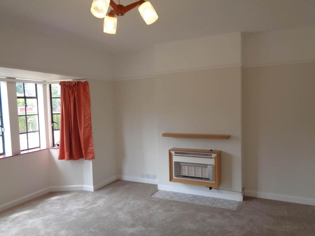 Dean Court 5 Living 