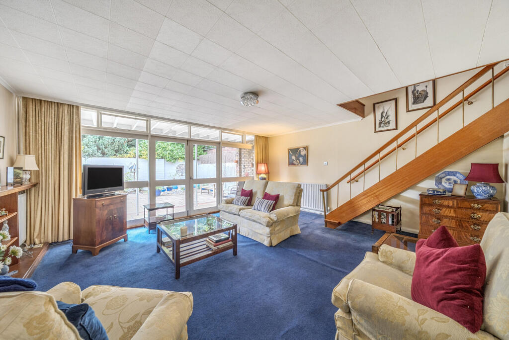 1371998-3-68f8f86...