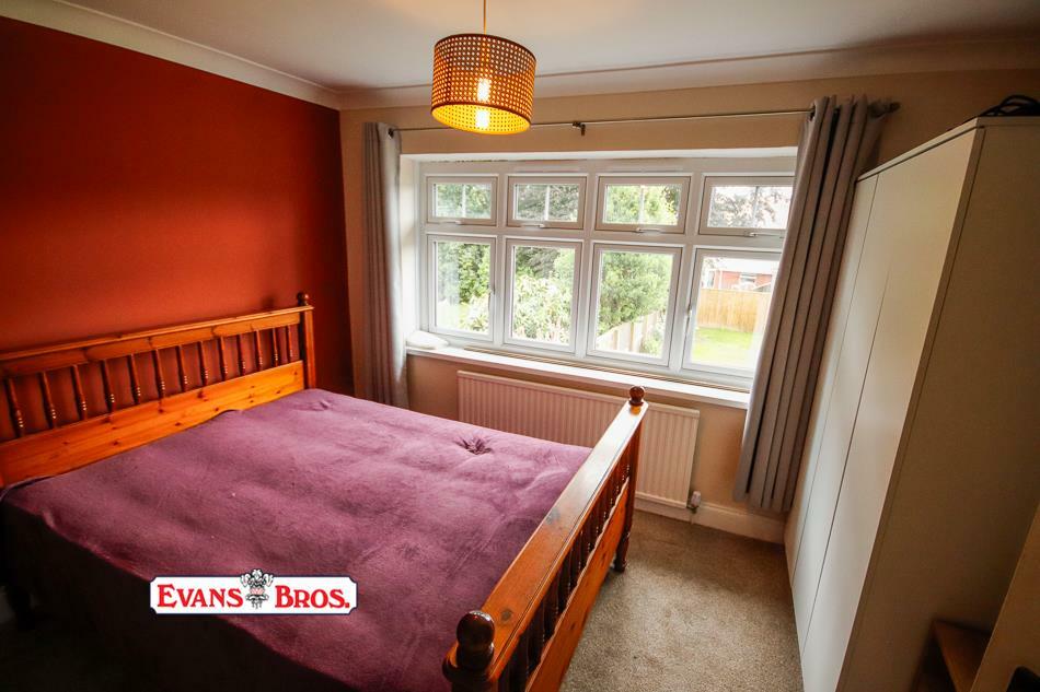 REAR DOUBLE BEDROOM 2