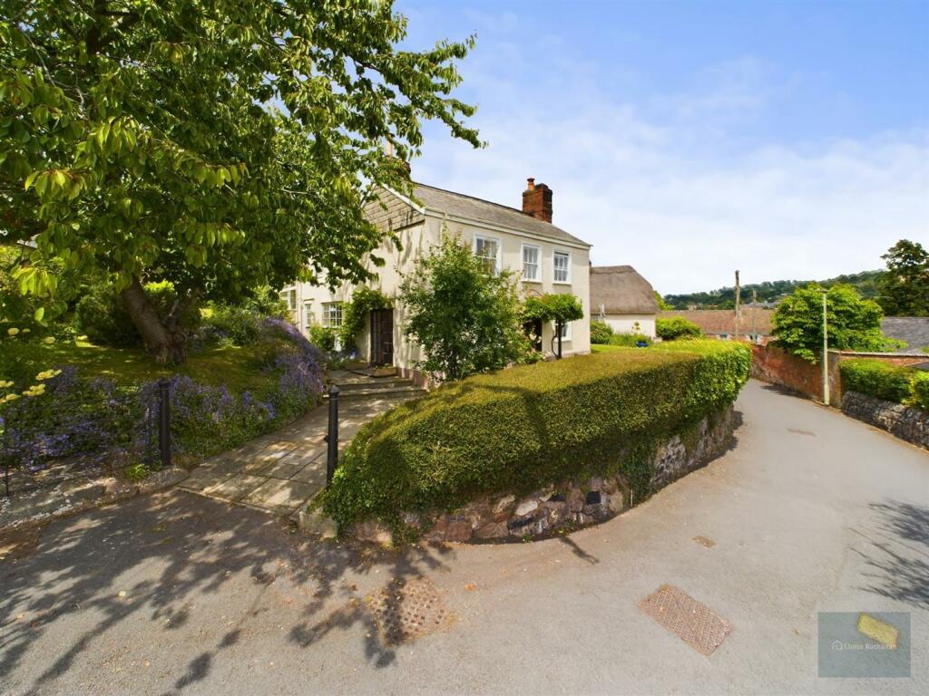 CAM02563G0-PR0081-ST