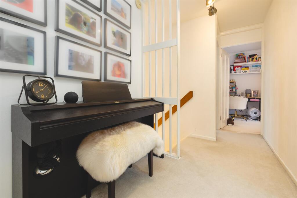 11 Loire Close, Ashby