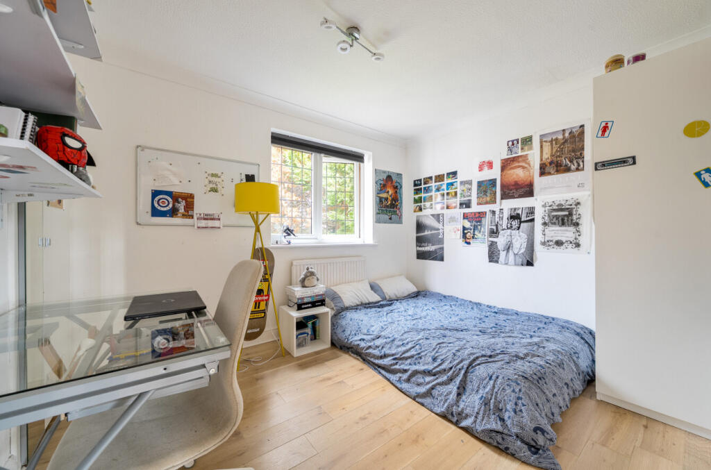 1364073-12-68ed8d...