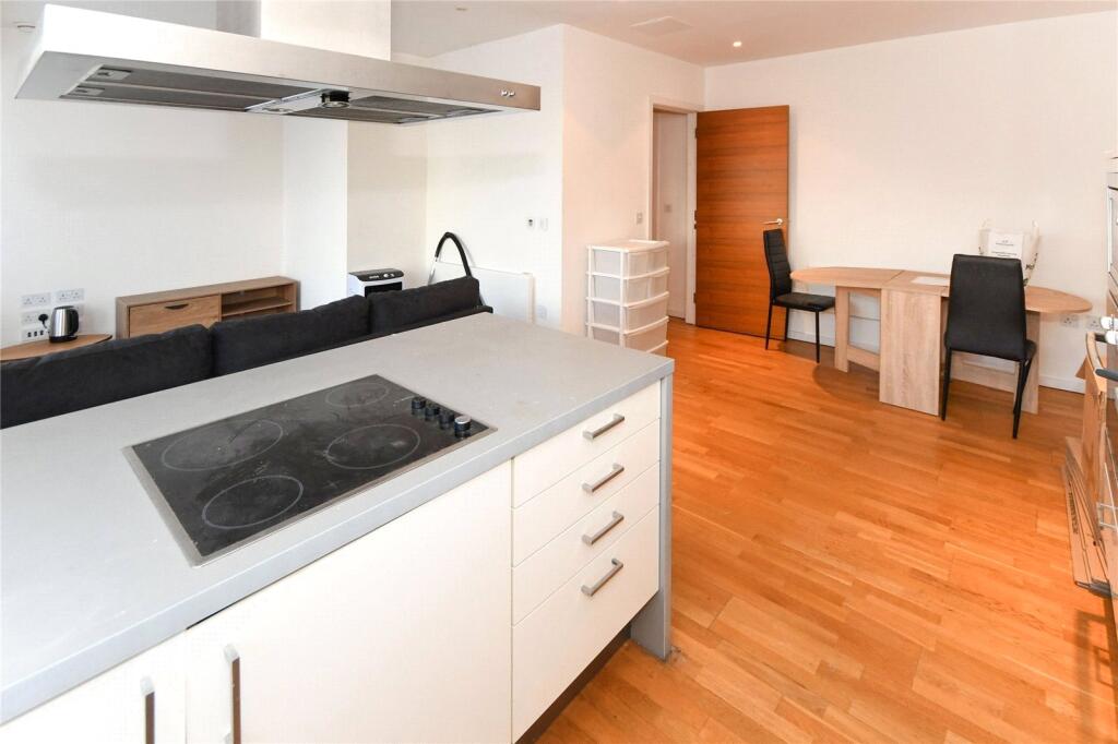Lounge/Kitchen