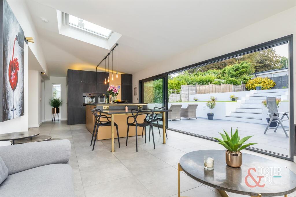 Woodland Drive 21-23.jpg