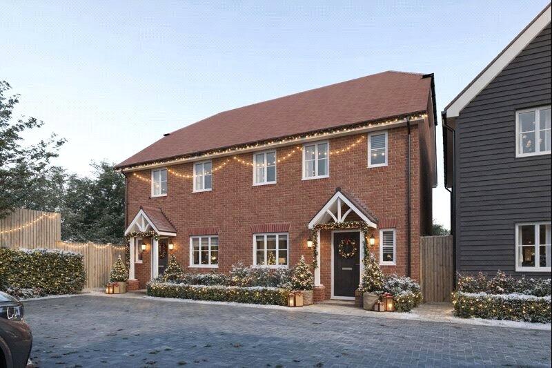 Fuggle Hop Close, Tongham, Surrey, GU10