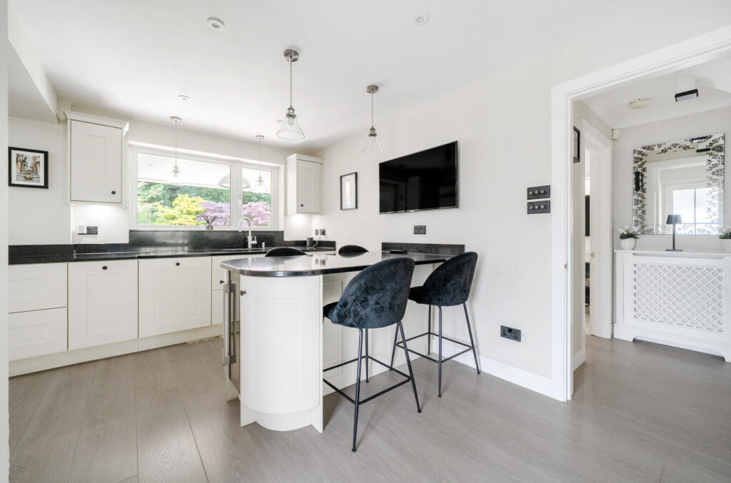 1335948-25-6895ca...