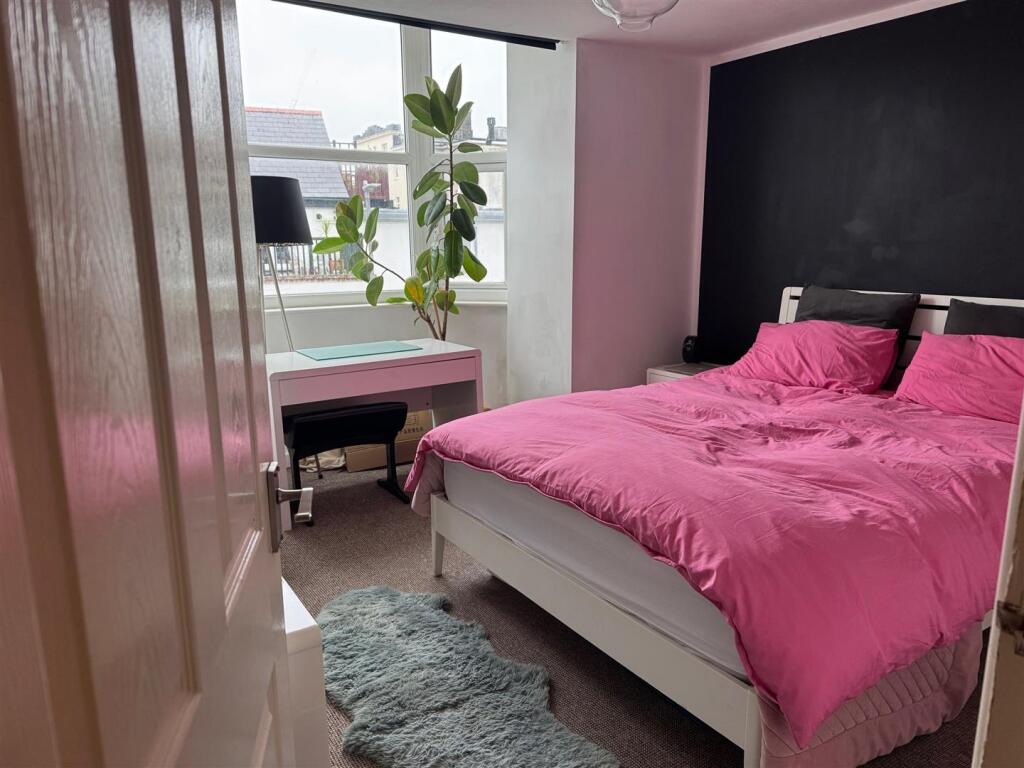 Flat 1 bed.jpg