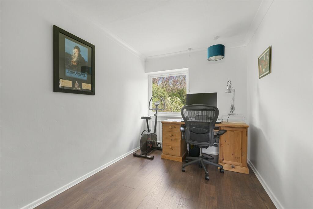 Bedroom/Study