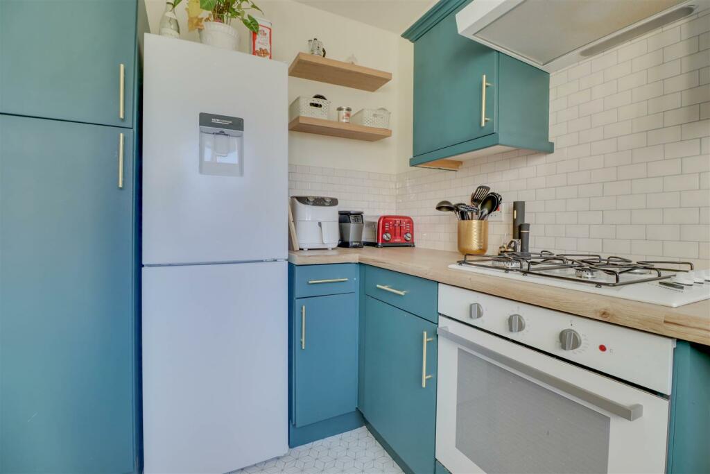 30 FLETCHER DRIVE INSIDE-6.jpg